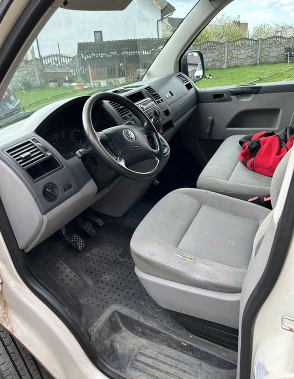 Volkswagen Transporter cena 12900 przebieg: 453000, rok produkcji 2006 z Ćmielów małe 56